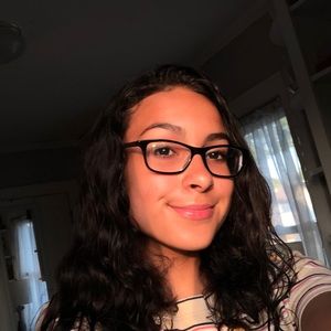 Meet your Posher, Keila